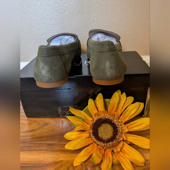Lauren Ralph Lauren Averi Nappa Leather Loafer in Classic Olive Size 6B New - Picture 8 of 10